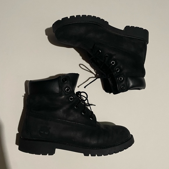 Timberland Black Boots - Picture 2 of 8